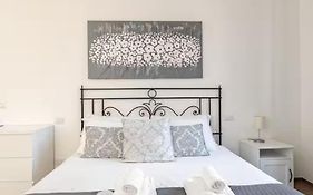 White King Rooms